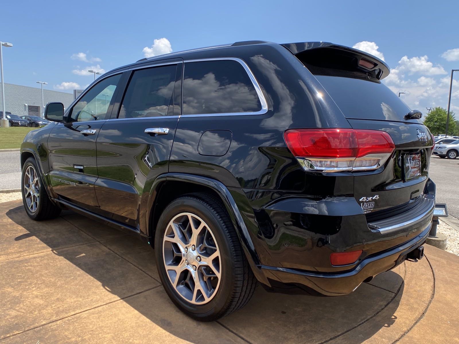 New 2020 Jeep Grand Cherokee Overland Sport Utility in