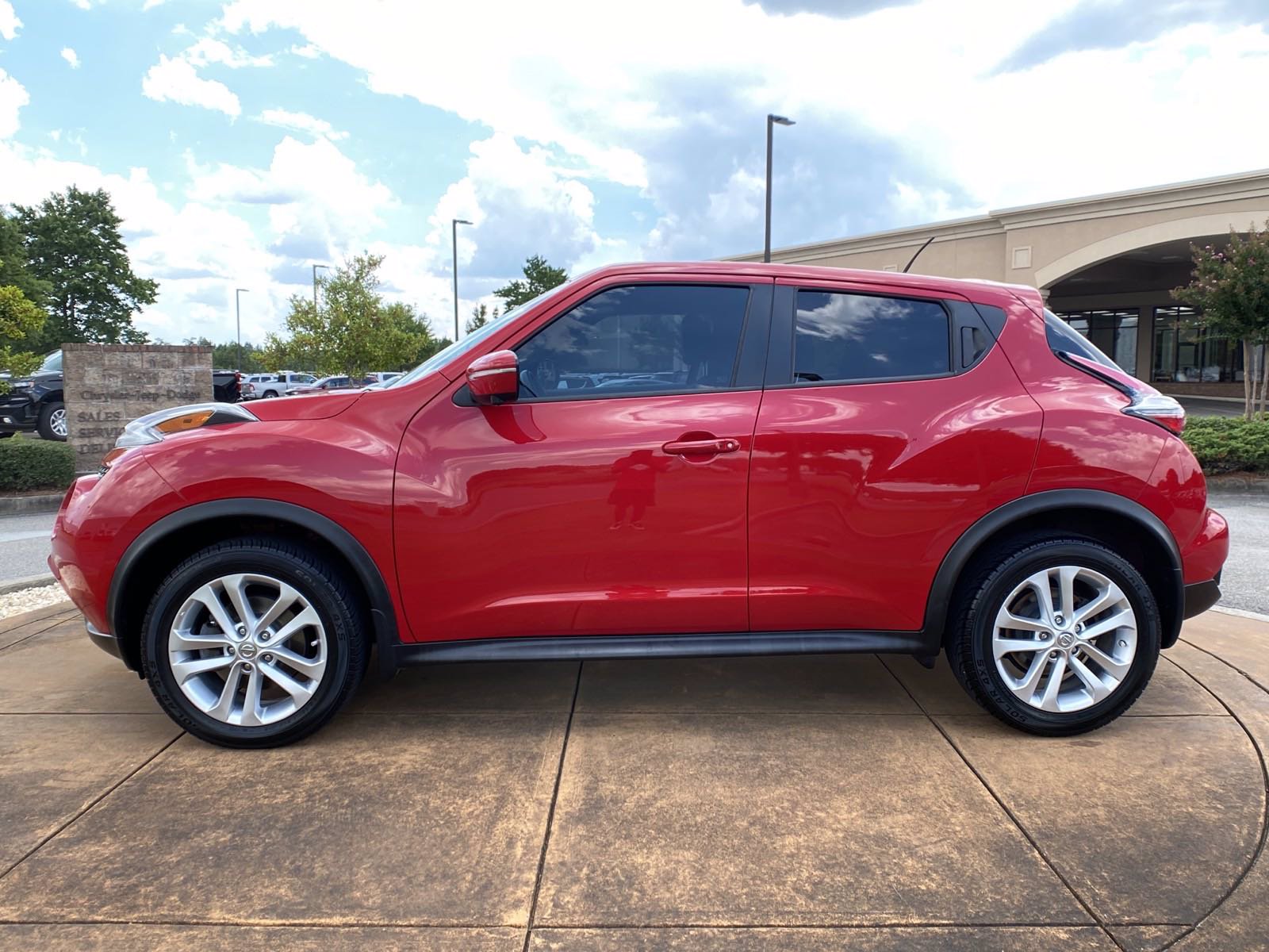 Pre Owned Nissan Juke Sv Sport Utility In Aa Ed Voyles